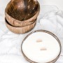 Svíčka v kokosovém ořechu s dřevěným knotem - půjčovna